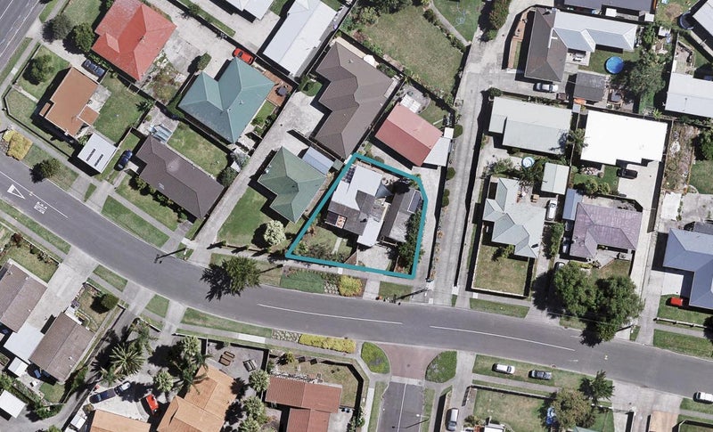 2A Howard Road, Taradale, Napier - Carousel 1