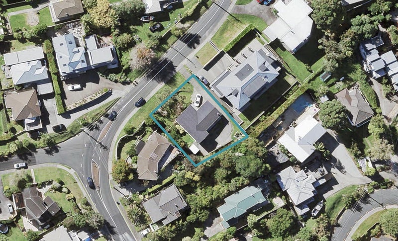 65 Lyons Avenue, Murrays Bay, Auckland - Carousel 1