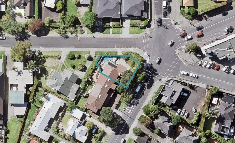2 Parkside Street, St Heliers, Auckland - Carousel 1