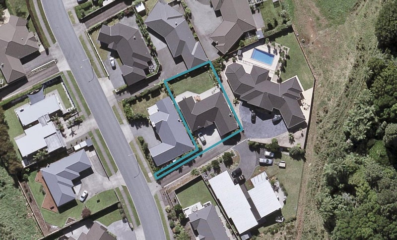 4C Montrose Place, Highlands Park, New Plymouth - Carousel 1