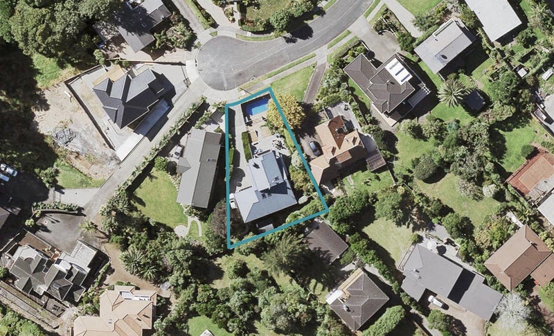 26 Copperfield Terrace, Mellons Bay, Auckland - Carousel 1