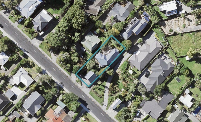 94 Beach Road, Mellons Bay, Auckland - Carousel 1