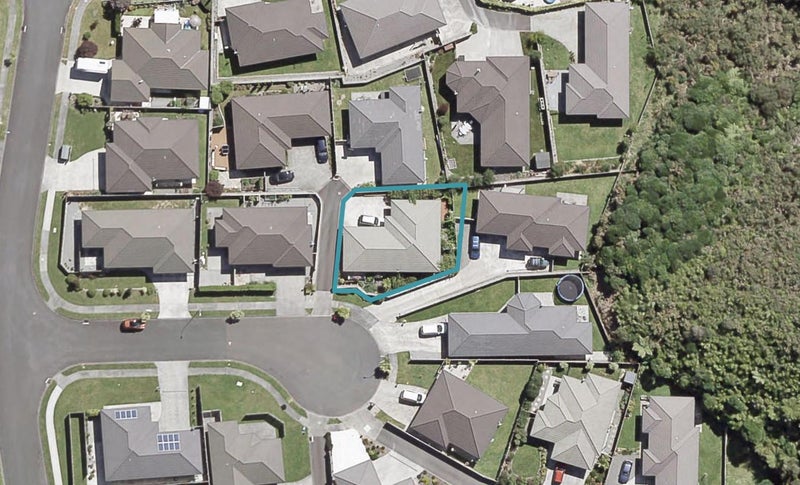 9 Beaufort Close, Kingsley Heights, Upper Hutt - Carousel 1