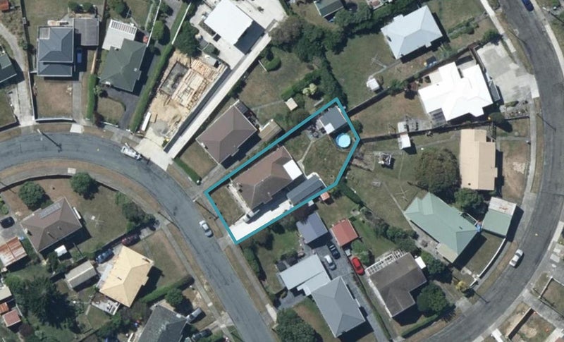4 Opapa Street, Titahi Bay, Porirua - Carousel 1