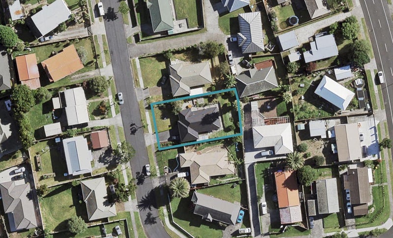 11 Wai Iti Place, Clendon Park, Auckland - Carousel 1
