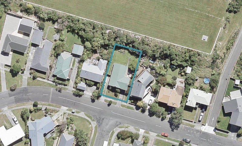 62 Oakleigh Street, Maungaraki, Lower Hutt - Carousel 1