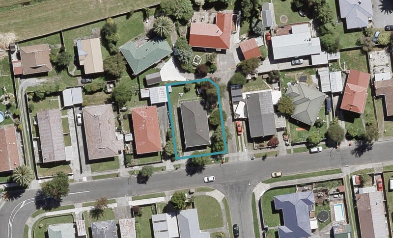 2/17 Clouston Park Road, Clouston Park, Upper Hutt - Carousel 1