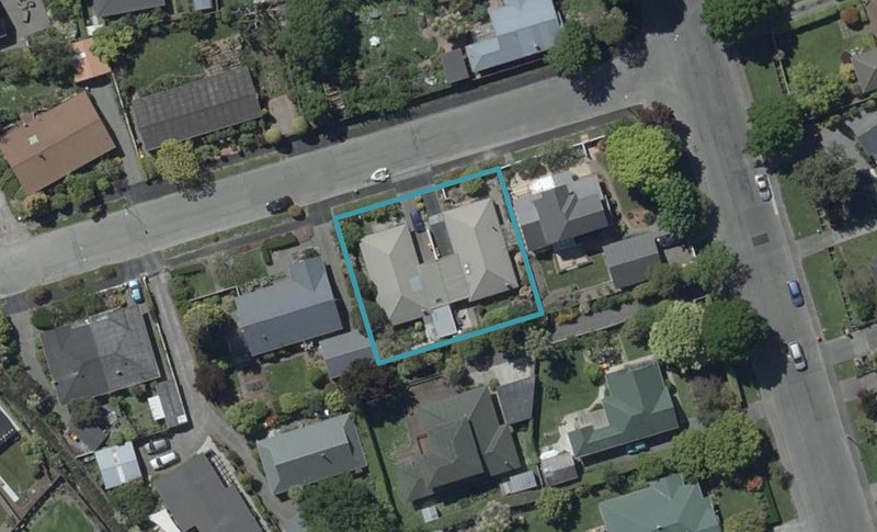2/12 Wedgewood Avenue, Cashmere, Christchurch - Carousel 1