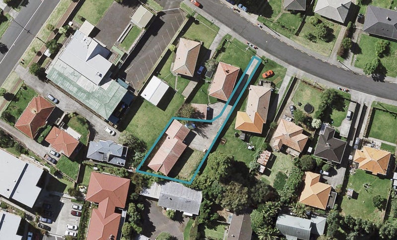 4A Caen Road, Panmure, Auckland - Carousel 1