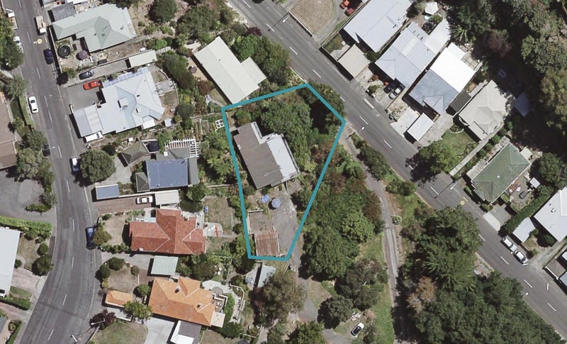 42 Milton Road, Bluff Hill, Napier - Carousel 1