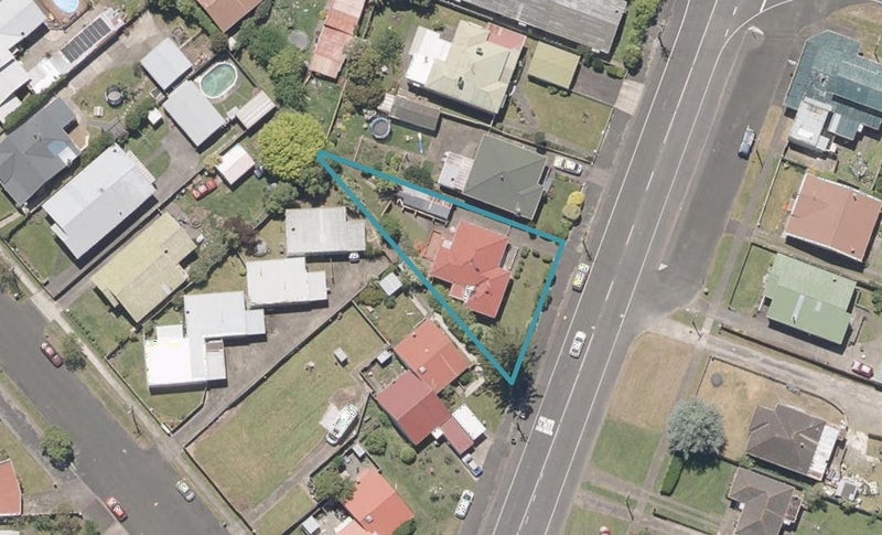 17 Tinirau Street, Whanganui East, Whanganui - Carousel 1