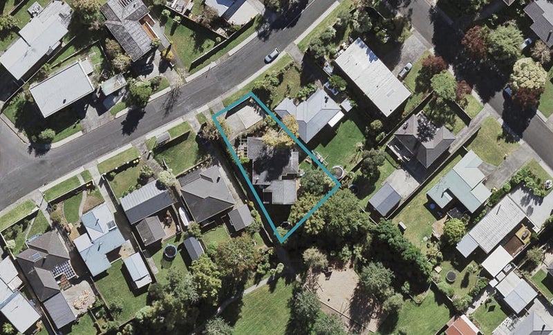 6 Mountbatten Avenue, Hillcrest, Auckland - Carousel 1