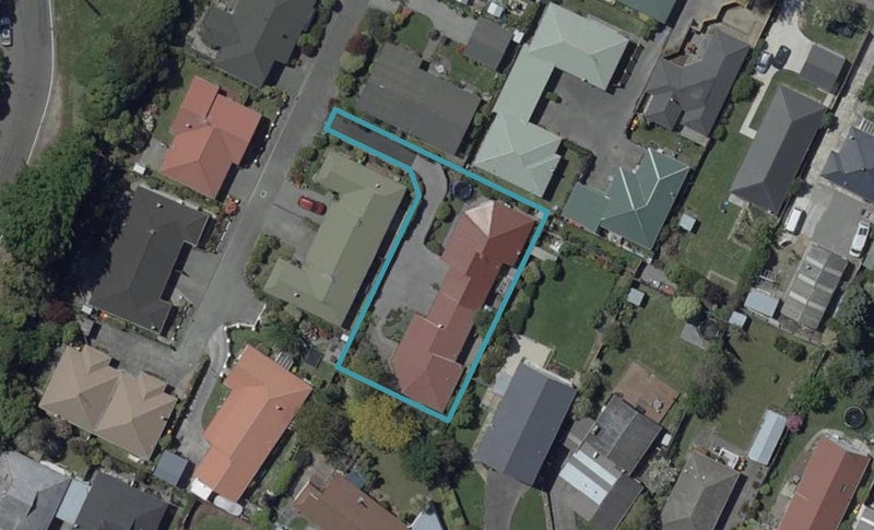 2/5 Torvill and Dean Lane, Cashmere, Christchurch - Carousel 1
