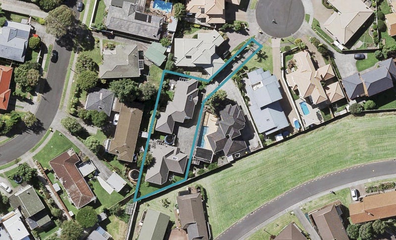 2/19 Driscoll Place, Farm Cove, Auckland - Carousel 1