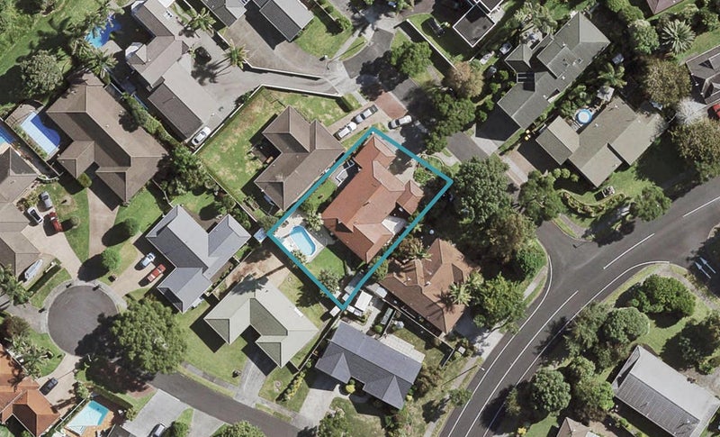4 Tytus Place, Conifer Grove, Takanini - Carousel 1