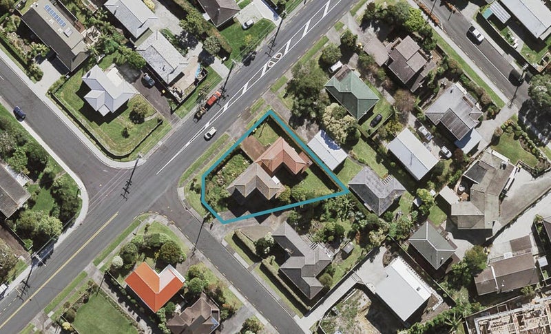 1/66 Ocean View Road, Northcote, Auckland - Carousel 1