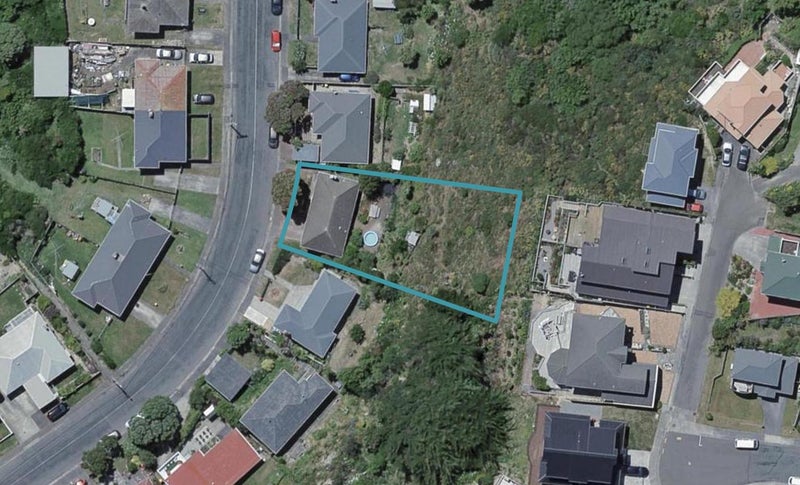 11 Ahuriri Street, Strathmore Park, Wellington - Carousel 1