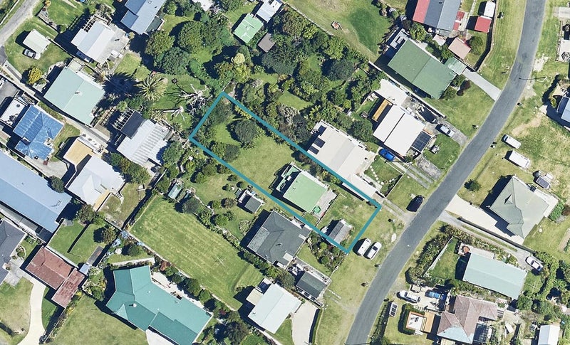 8 Williams Crescent, Maketu, Te Puke - Carousel 1