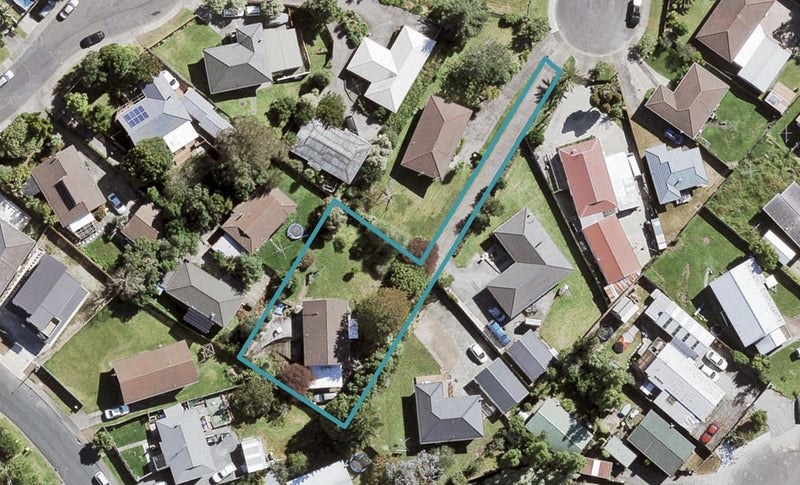 11 Andelko Place, Henderson, Auckland - Carousel 1