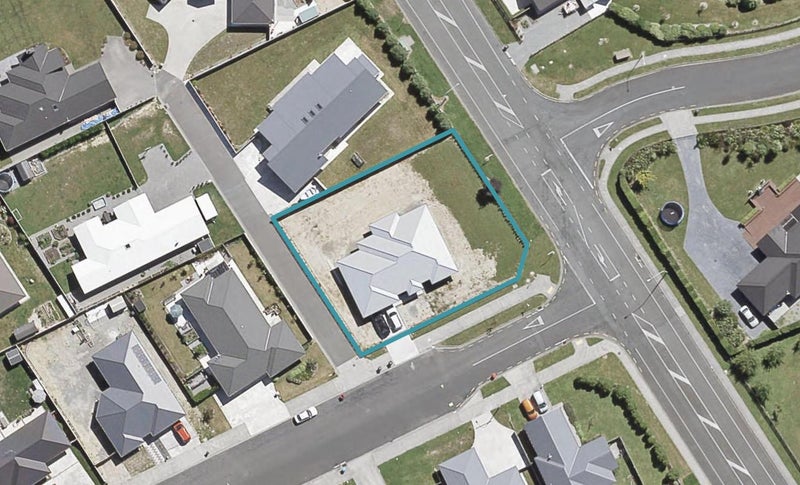 2 Sunstone Crescent, Brown Owl, Upper Hutt - Carousel 1