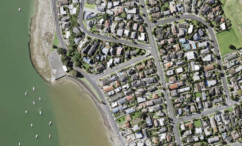 5 Whitcombe Road, Bucklands Beach, Auckland - Carousel 1