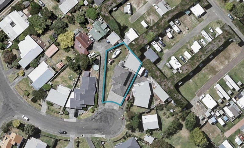 21 Bahama Crescent, Paraparaumu Beach, Paraparaumu - Carousel 1