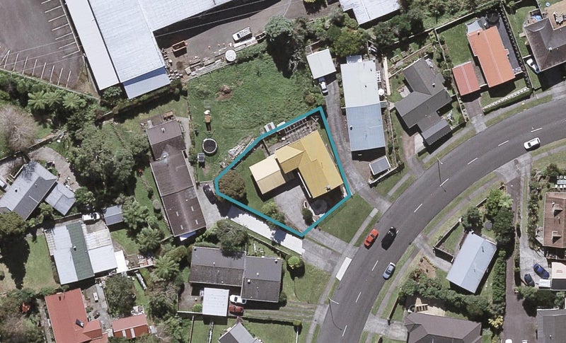 7 Puketotara Street, Highlands Park, New Plymouth - Carousel 1