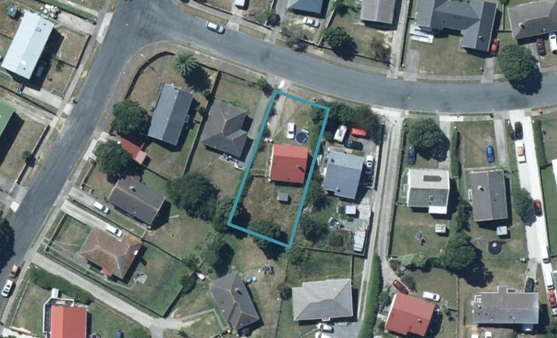 6 Arahura Crescent, Waitangirua, Porirua - Carousel 1