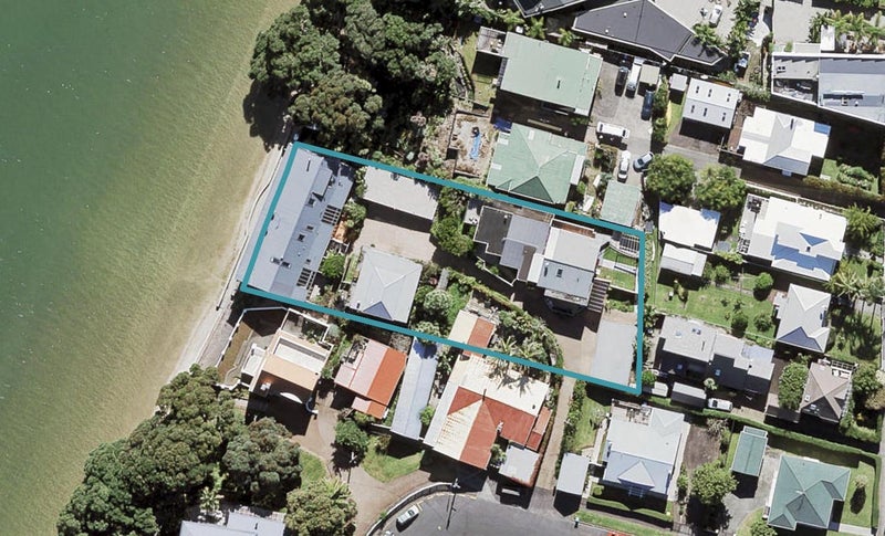 11E Joan Street, Point Chevalier, Auckland - Carousel 1