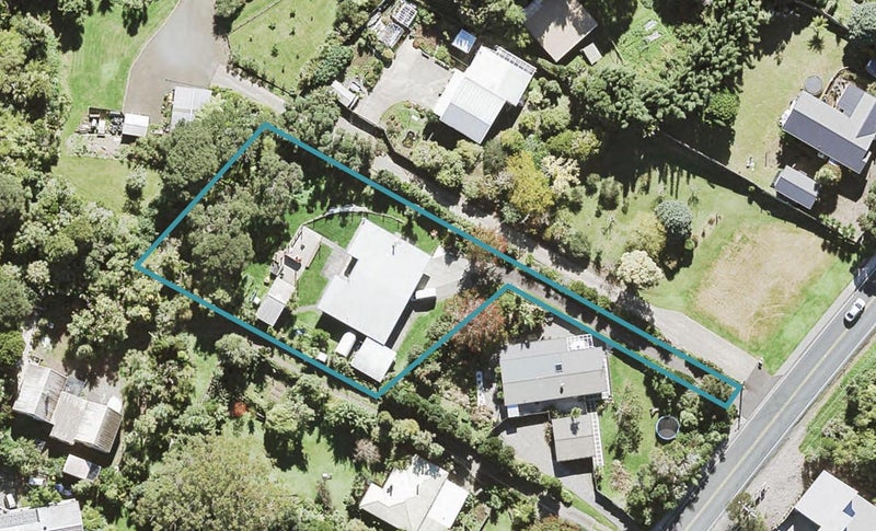 1103 Scenic Drive North, Swanson, Auckland - Carousel 1