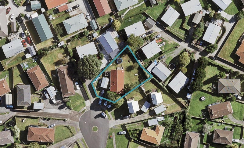 9 De Bloge Place, Clendon Park, Auckland - Carousel 1