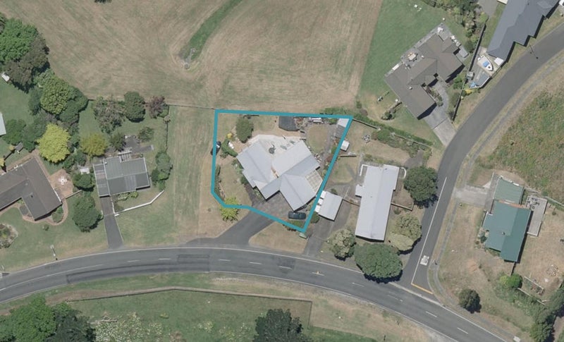 20 Montgomery Road, Otamatea, Whanganui - Carousel 1