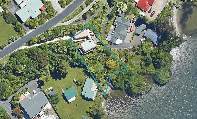 183 Kawaha Point Road, Kawaha Point, Rotorua - Carousel 1