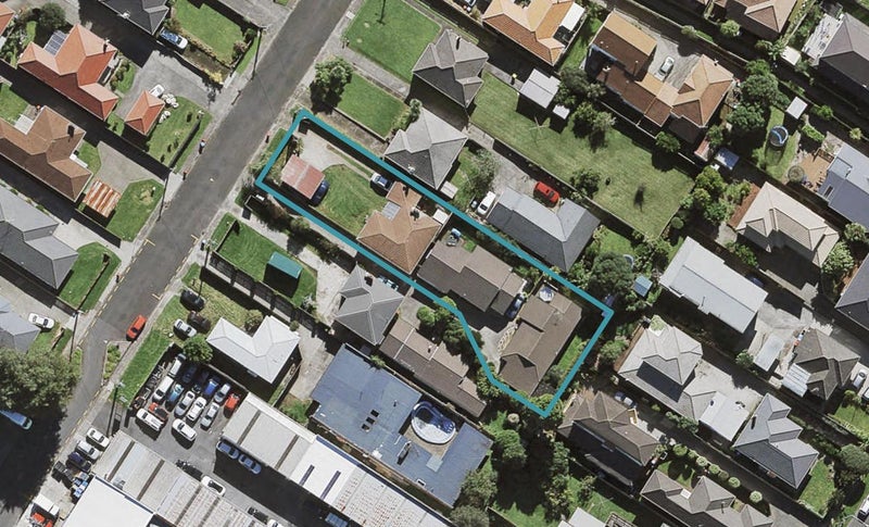 3/9 Clinker Street, Mount Roskill, Auckland - Carousel 1
