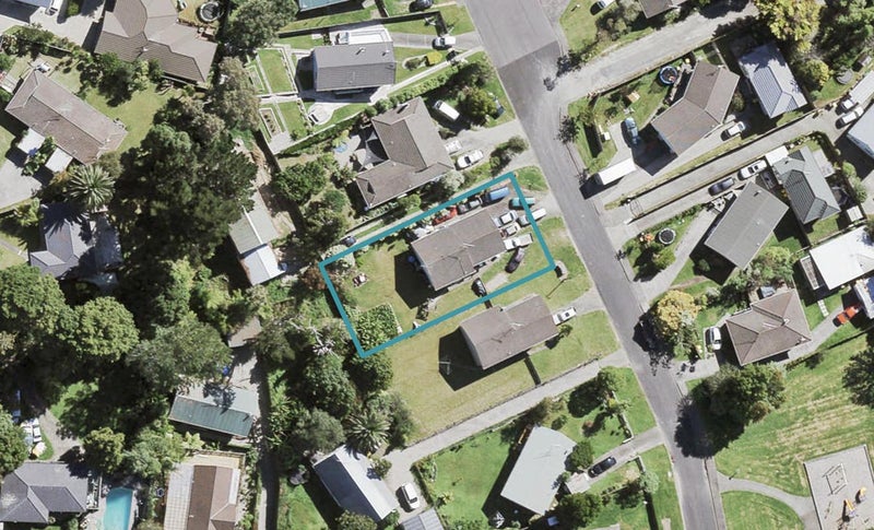 12 Pitcher Place, Glen Eden, Auckland - Carousel 1