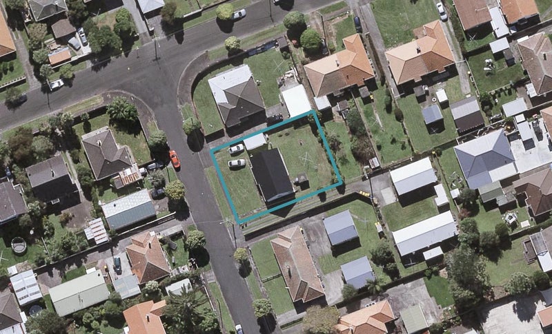 3 List Street, Welbourn, New Plymouth - Carousel 1
