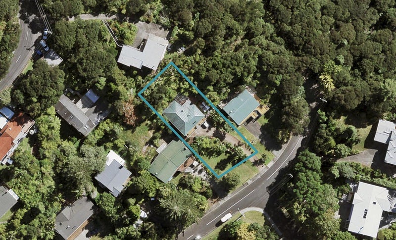 132 Wood Bay Road, Titirangi, Auckland - Carousel 1