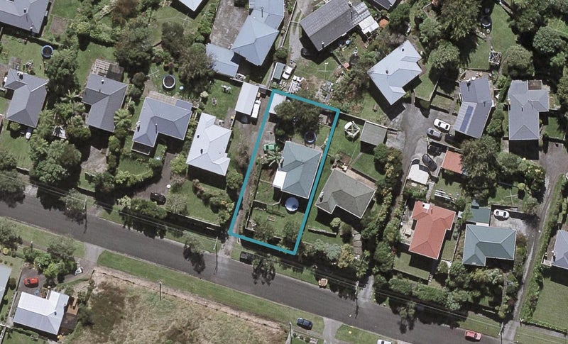11 Whakawhiti Street, Marfell, New Plymouth - Carousel 1