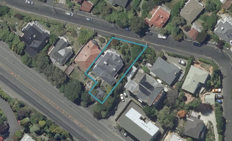 10 Littlebourne Road, Roslyn, Dunedin - Carousel 1