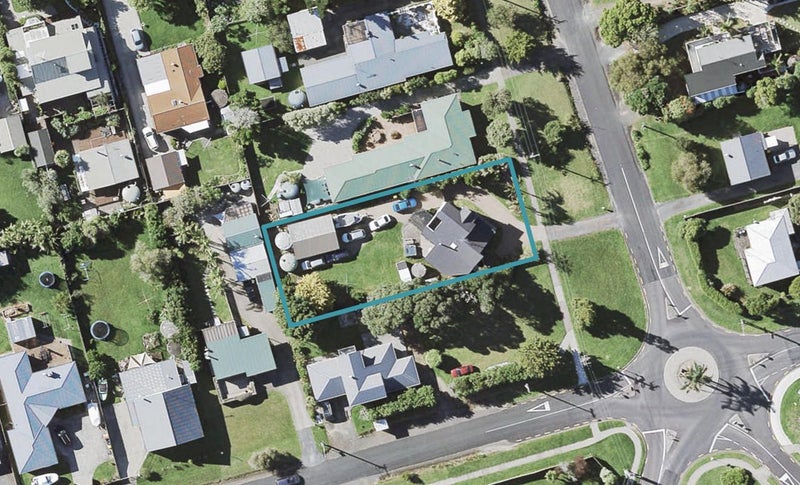 62 Shelly Bay Road, Beachlands, Auckland - Carousel 1