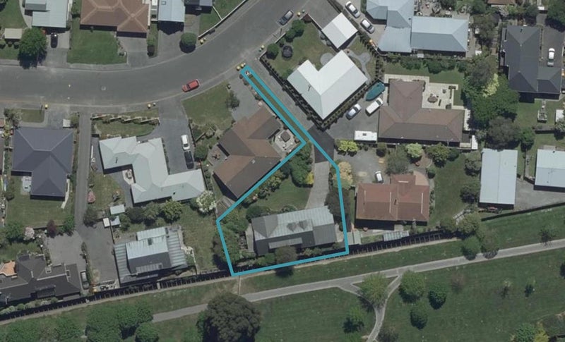 100 Regency Crescent, Redwood, Christchurch - Carousel 1
