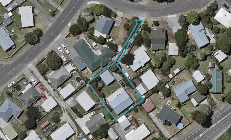 4 Rodney Grove, Paraparaumu - Carousel 1
