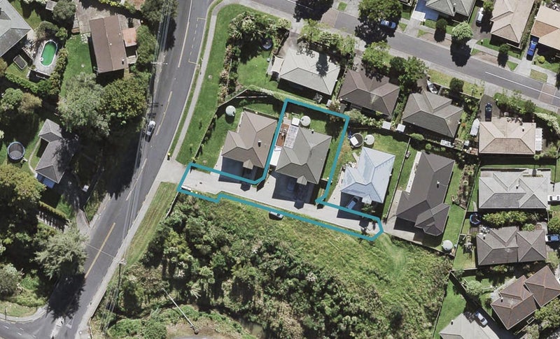 11 Makora Road, Massey, Auckland - Carousel 1