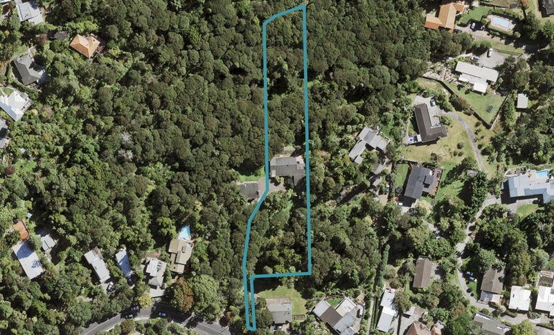 211 Godley Road, Titirangi, Auckland - Carousel 1