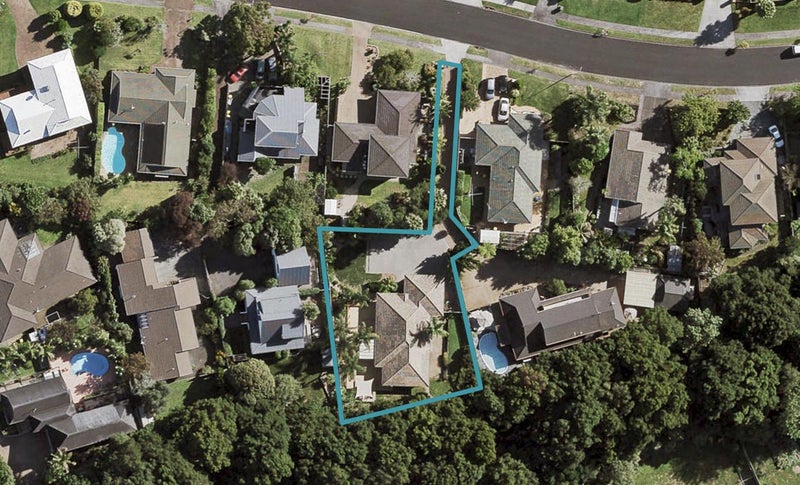 27 Kuripaka Crescent, The Gardens, Auckland - Carousel 1