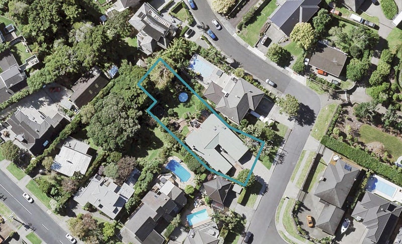 2 Seymour Road, Mellons Bay, Auckland - Carousel 1