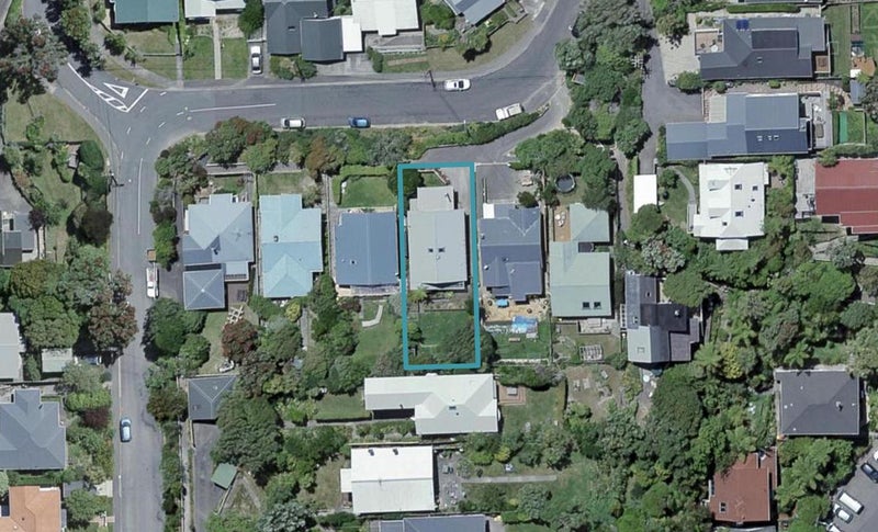 119 Creswick Terrace, Northland, Wellington - Carousel 1