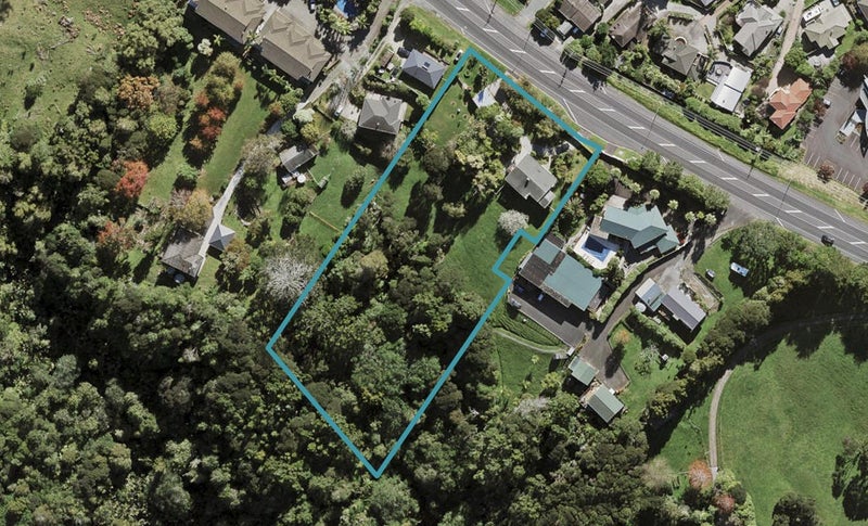 84 Albany Highway, Greenhithe, Auckland - Carousel 1