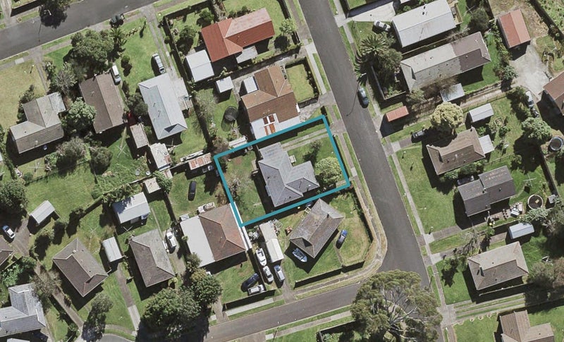 39 Chelburn Crescent, Mangere East, Auckland - Carousel 1