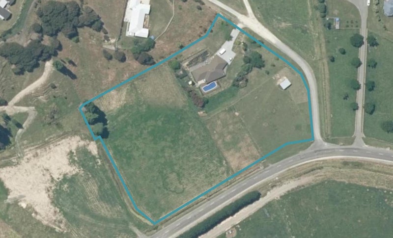 15 Lopdell Lane, Eskdale, Napier - Carousel 1